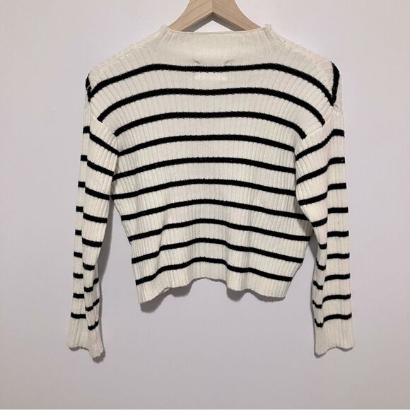 Zara Cropped Sweater Women Size 9-10 Black and White Striped Mock Neck - Picture 3 of 8